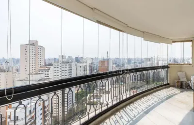 Apartamento de  237 m2 com 4 dormitórios,  4 suíte e  5 vaga de garagem