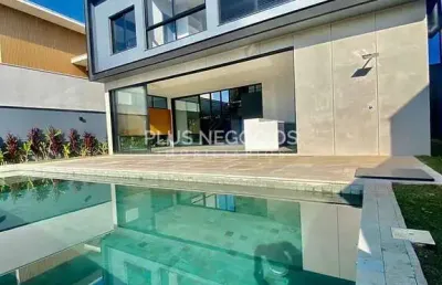 Luxuosa casa à venda com 4 suítes no alphaville nova esplanada 4 - conforto, sofisticação e seguran