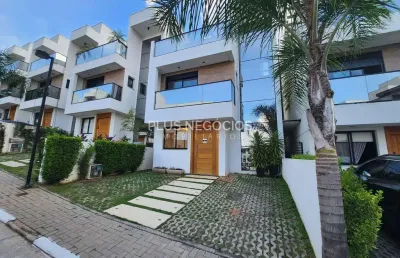 Casa à venda no parque rincão, cotia - 3 suíte, amplo quintal e 2 vagas de garagem em localização t