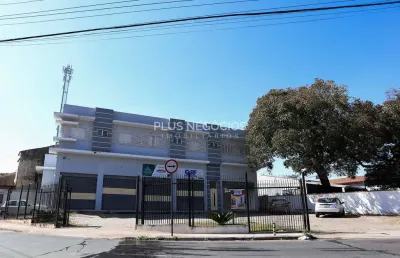 Oportunidade única! salão comercial de 70m² em localização premium. avenida movimentada, acesso fác