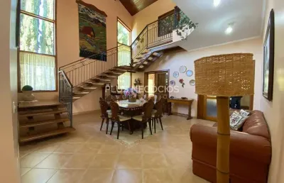 Casa à venda no condomínio fazenda imperial: 3 suítes, terreno de 1000m² e edícula
