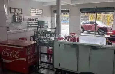 Avenida itavuvu  com um movimento intenso e ótima visibilidade, perfeito para comércio e residencia