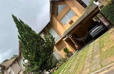 Casa à venda, no residencial granja 26 em cotia 3 suites pe direito alto na parte de cima jardim co
