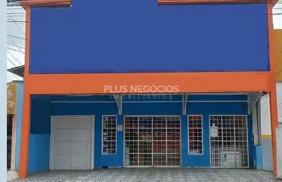 Amplo salão comercial para locação – 546m² de área útil, 6 salas, 3 banheiros e 5 vagas de garagem