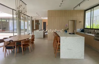 Casa de alto padrão para venda e locação no fazenda imperial – 704m², 5 suítes, piscina, área gourm