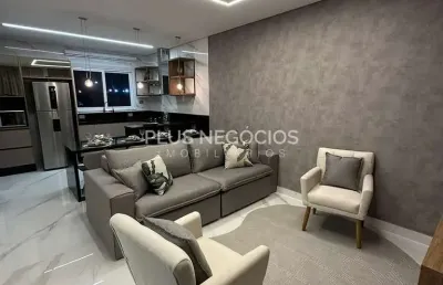 Triplex à venda na guilhermina em praia grande – condomínio fechado com 2 suítes e churrasqueira pr