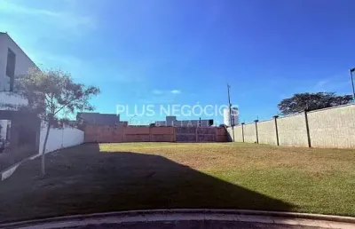 Alphaville, terreno abaixo do valor e com metragem acima do padrão, oportunidade!