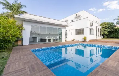 Casa à venda no condomínio lago azul golf clube: 4 suítes, 500m² de área útil e 1000m² de área tota