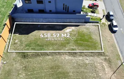 Terreno planíssimo a venda  no condomínio alphaville nova esplanada 4.