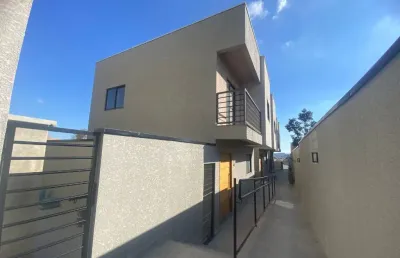 Sobrado novo a venda 3 dormitórios 4 vagas de garagens