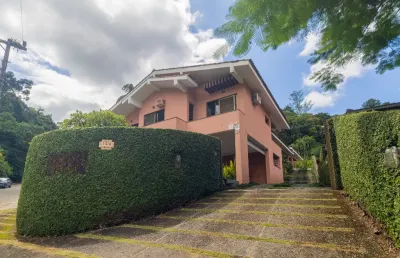 Linda casa averbada com 1 suíte mais 3 quartos à venda no bairro saguaçu em joinville - sc