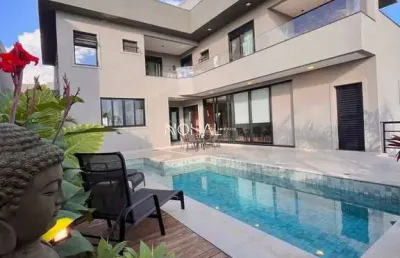 Uma deslumbrante residência de alto luxo na villa di sorrento, com 4 suítes.