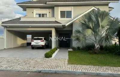 Residência de alto luxo construída com acabamento em altíssimo padrão