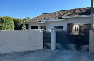Casa térrea a venda toda mobiliada com 3 quartos sendo 1 suíte no uvaranas