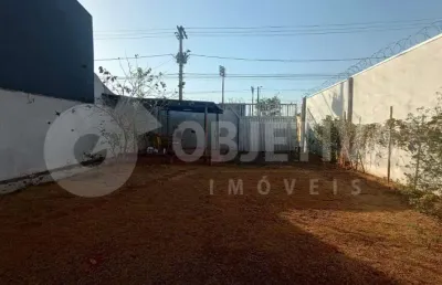 Ótimo terreno a venda em avenida comercial na melhor localização do bairro santa monica em uberlândia