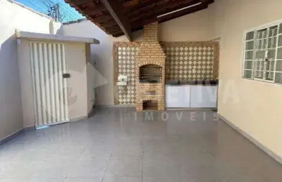 Ótima casa a venda no bairro alto umuarama em uberlândia