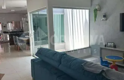 Ótima casa a venda no bairro jardim europa em uberlândia