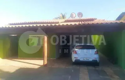 Ótima casa no bairro nossa senhora das graças em uberlândia