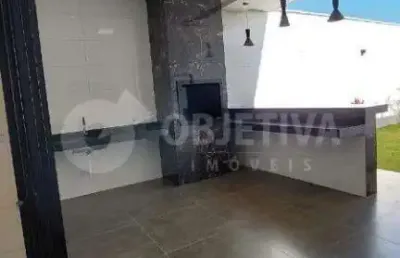 Belíssima casa nova no bairro bosque dos buritis em uberlândia