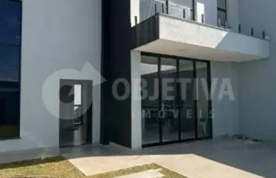 Ótima casa estilo sobrado a venda no bairro portal do vale em uberlândia