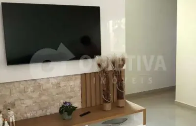 Ótimo sobrado com ponto comercial a venda no bairro tibery em uberlândia