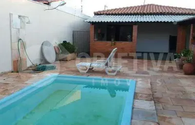 Casa com 3 quartos à venda no Brasil, Uberlândia 