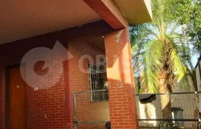 Casa com 3 quartos à venda no Presidente Roosevelt, Uberlândia 