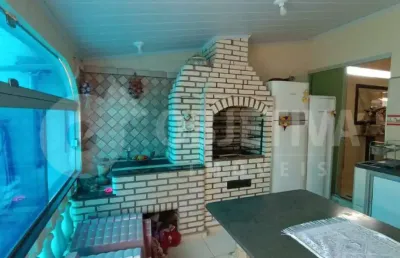 Excelente casa de esquina a venda no bairro jardim das palmeiras