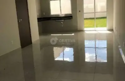 Excelente casa estilo sobrado novo disponível para venda