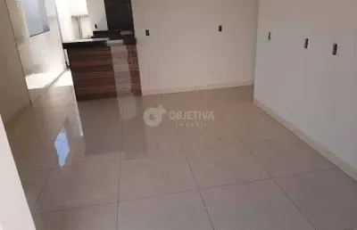 Casa com 3 quartos à venda no Santa Mônica, Uberlândia 