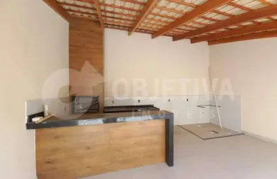 Excelente casa nova no bairro santa rosa muito bem localizada em uberlândia