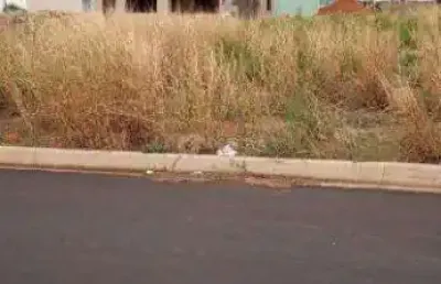Terreno à venda no Novo Mundo, Uberlândia 