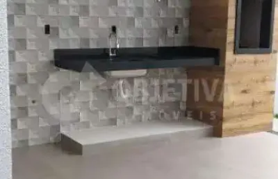 Excelente casa estilo sobrado no bairro laranjeiras