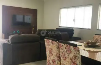 Casa à venda, 4 quartos, 1 suíte, 2 vagas, jardim inconfidencia - uberlandia/mg