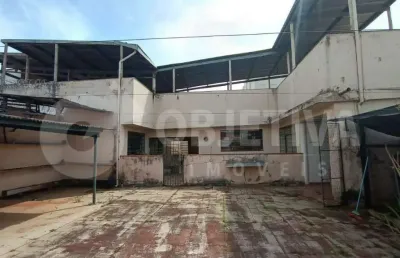Casa com 2 quartos à venda no Centro, Uberlândia 