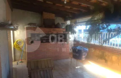 Casa com 3 quartos à venda no Centro, Uberlândia 