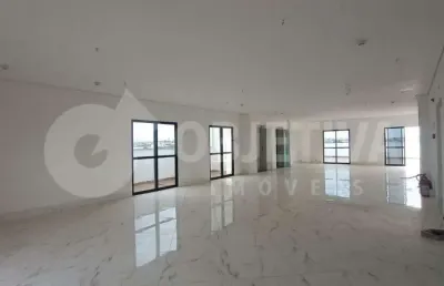 Excelente sala em cobertura em prédio comercial na avenida rondon pacheco em uberlândia
