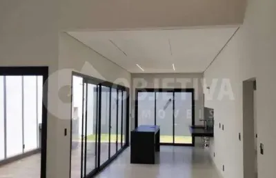 Excelente casa localizada no bairro novo mundo em uberlândia