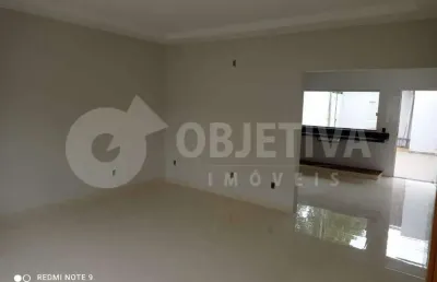 Casa com 5 quartos à venda no Morumbi, Uberlândia 