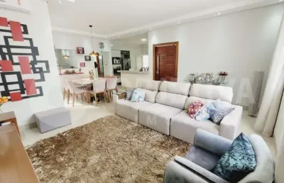 Ótima casa a venda no bairro jardim inconfidência em uberlândia