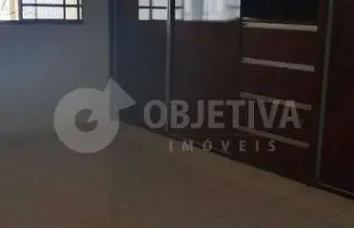 Linda casa a venda no bairro jardim europa em uberlândia
