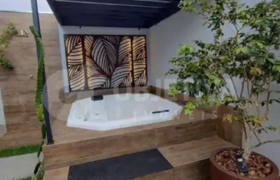 Belíssima casa disponível para venda no bairro cidade jardim em uberlândia