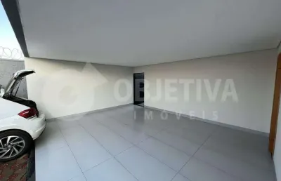 Casa recém construída no bairro novo mundo em uberlândia: espaçosa, moderna e com acabamento de qualidade