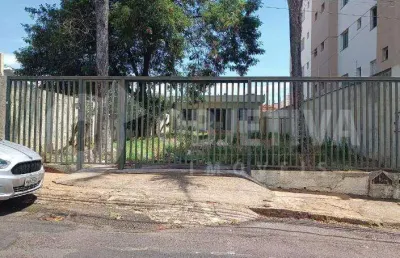 Está disponível para venda dois lotes de 400m² em ótima localização no bairro brasil em uberlândia
