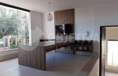 Casa disponível aqui na objetiva localizada no charmoso bairro fundinho região central de uberlândia