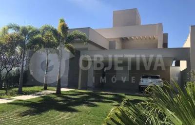 Exclusiva casa de alto padrão em condomínio fechado - villa dos ipês - uberlândia