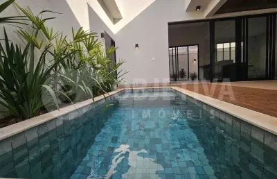 Casa em condomínio fechado com 3 quartos à venda em Laranjeiras, Uberlândia 