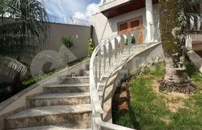 Casa à venda, 4 quartos, 4 suítes, 4 vagas, tabajaras - uberlandia/mg
