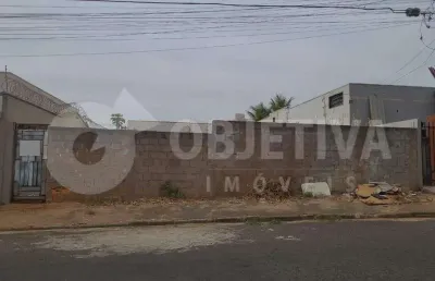 Terreno à venda no Santa Mônica, Uberlândia 