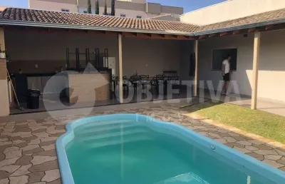 Casa à venda, 3 quartos, 1 suíte, 2 vagas, santa monica - uberlandia/mg